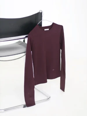 KN007-2 Sweater entallado cuello redondo HARLEM