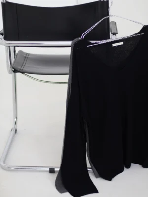 KN035 Sweater liviano de Lino V LYON